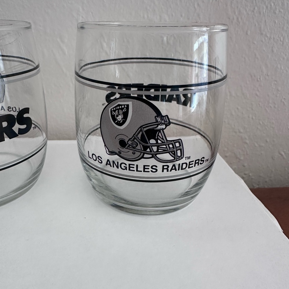 Vintage NFL Los Angeles Raiders Glass Tumbler Authentic Football Helmet Cup - Picture 2 of 3
